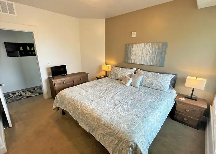 Luxury Condo In The Best Part Of Downtown
